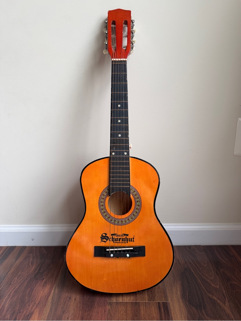 Schoenhut 6-string Acoustic Childs Guitar Oak Mahogany